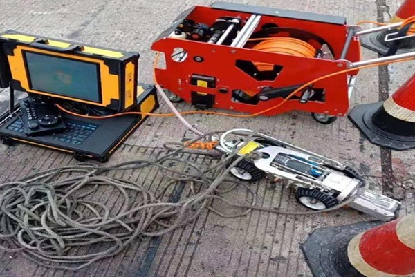 含山CCTV管道检测机器人